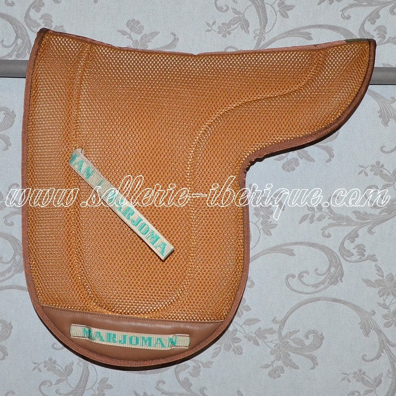 Tapis de selle forme dressage Aeropad Marjoman