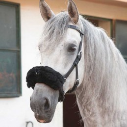 Natural sheepskin noseband...