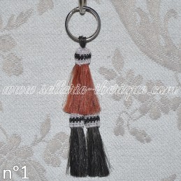 Horse hair mosquero key ring