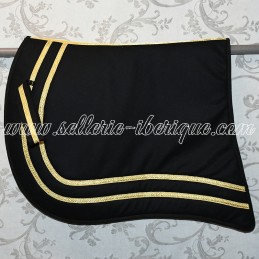 Tapis de selle en pointe...