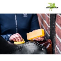 La Garrocha online iberian saddlery: leather care